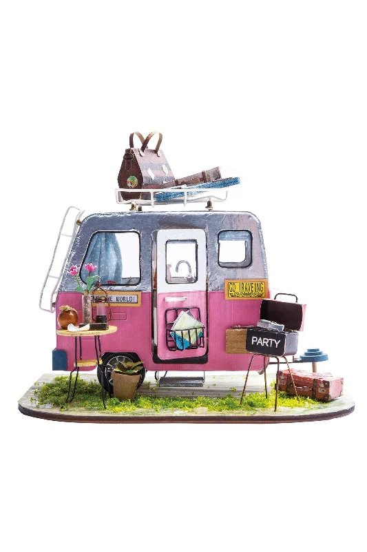 DIY Miniature Dollhouse Kit: Happy Camper